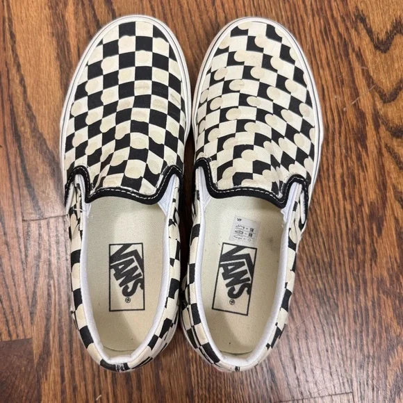 Vans Checkerboard Slip-On Sneakers sz 7 Women’s - Picture 2 of 14
